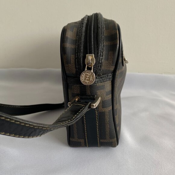Fendi Vintage Zucca FF Logo Crossbody Bag100% Authentic - Picture 3 of 16